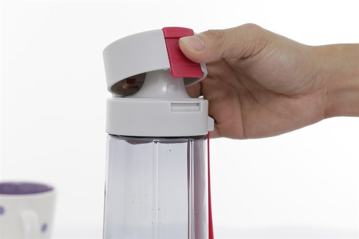 Bình đựng nước nhựa 800 ml Delites PC-002 Màu Đỏ