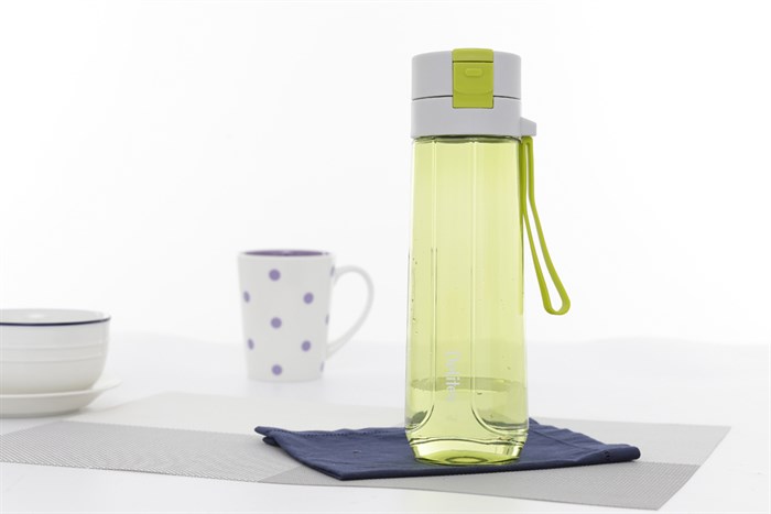 Bình đựng nước nhựa 800 ml Delites PC-002 Màu Xanh lá