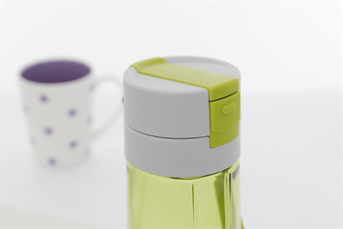 Bình đựng nước nhựa 800 ml Delites PC-002 Màu Xanh lá