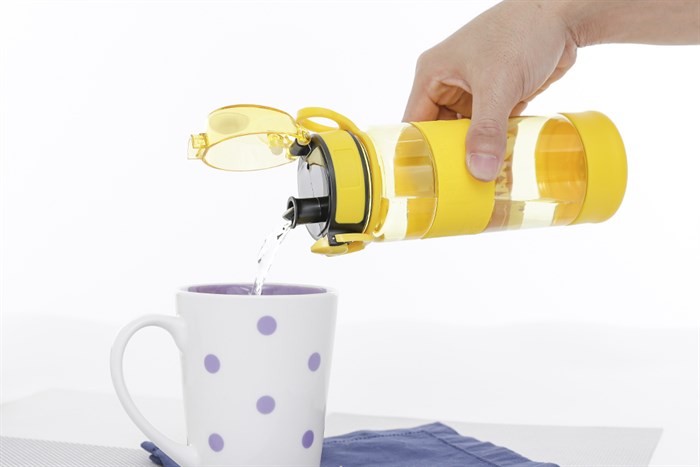 Bình đựng nước nhựa 470 ml DMX-PC003 Màu Vàng