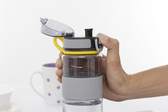 Bình đựng nước nhựa 770 ml DMX-PC004 Màu Xám