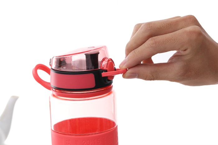 Bình đựng nước nhựa 770 ml DMX-PC004 Màu Đỏ