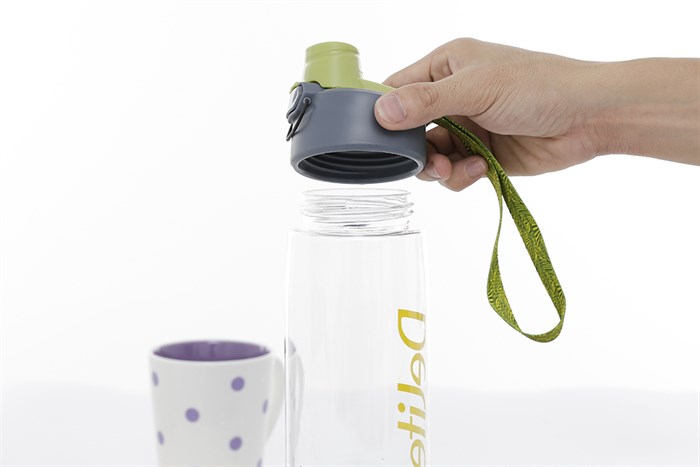 Bình đựng nước nhựa 900 ml Delites PC-006 Màu Xanh lá