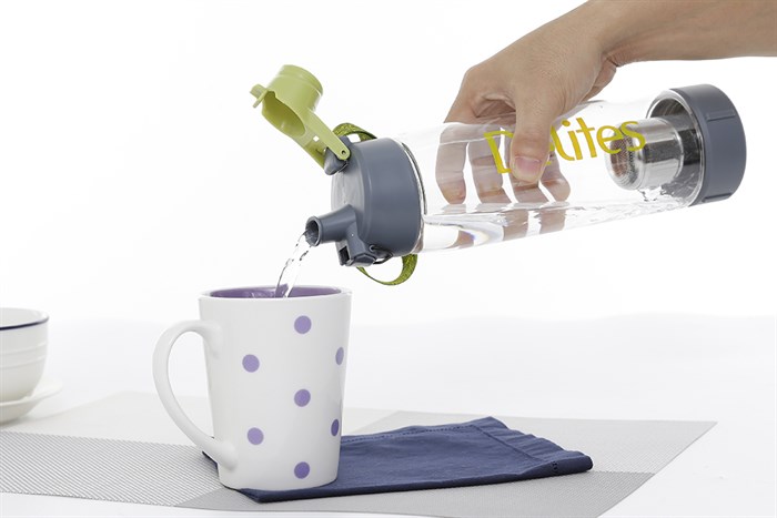 Bình đựng nước nhựa 900 ml Delites PC-006 Màu Xanh lá