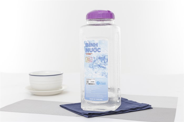 Bình đựng nước nhựa 1.7 lít Pioneer PET-002 Màu Trắng