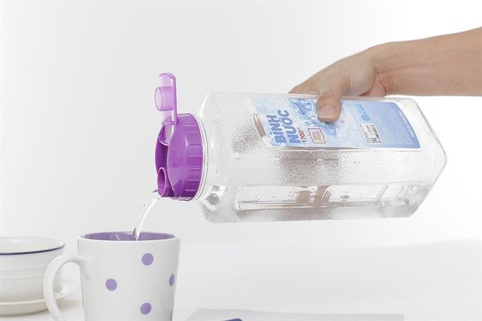 Bình đựng nước nhựa 1.7 lít Pioneer PET-002 Màu Trắng