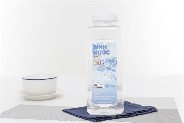 Bình đựng nước nhựa 1.7 lít Pioneer PET-002 Màu Trắng