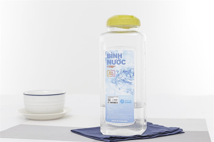 Bình đựng nước nhựa 1.7 lít Pioneer PET-002 Màu Trắng