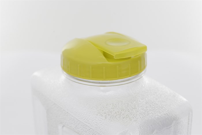 Bình đựng nước nhựa 2.85 lít Pioneer PET-001 Màu Trắng