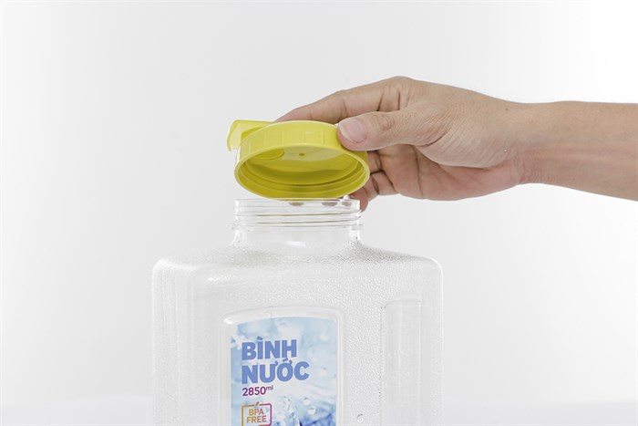 Bình đựng nước nhựa 2.85 lít Pioneer PET-001 Màu Trắng