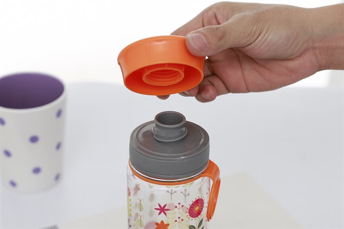 Bình đựng nước nhựa 575 ml Pioneer PP001 Màu Cam