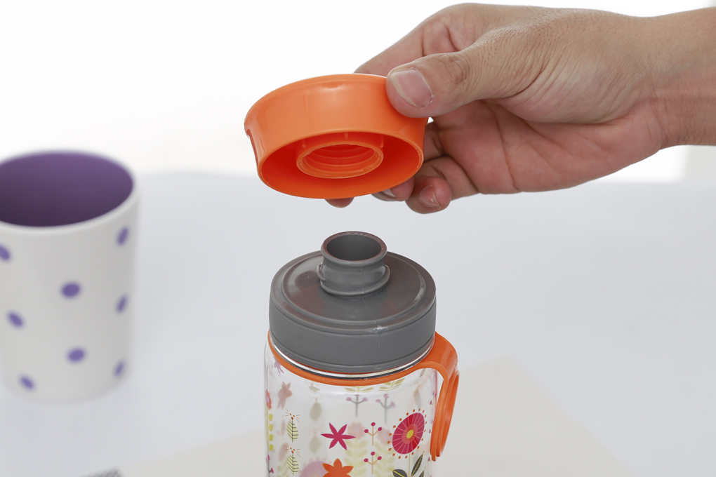 Bình đựng nước nhựa 575 ml Pioneer PP001 Màu Cam