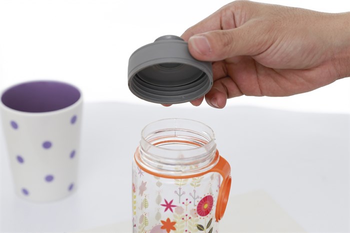 Bình đựng nước nhựa 575 ml Pioneer PP001 Màu Cam