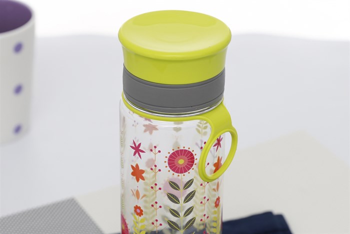 Bình đựng nước nhựa 575 ml Pioneer PP001 Màu Xanh lá