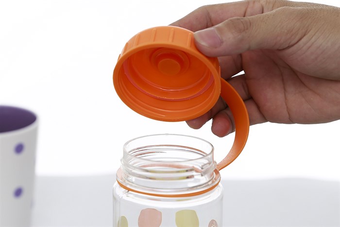 Bình đựng nước nhựa 575 ml Pioneer PP002 Màu Cam