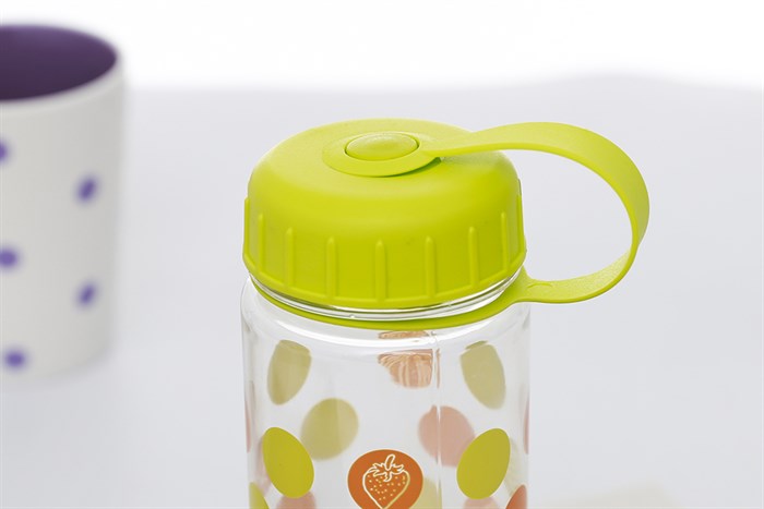 Bình đựng nước nhựa 575 ml Pioneer PP002 Màu Xanh lá