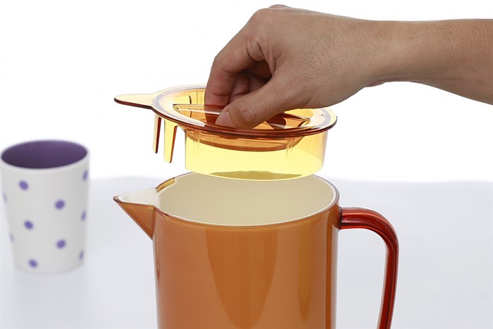 Bình đựng nước nhựa 1.8 lít Pioneer BN001 Màu Cam