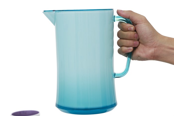 Bình đựng nước nhựa 1.8 lít Pioneer BN001 Màu Xanh Dương