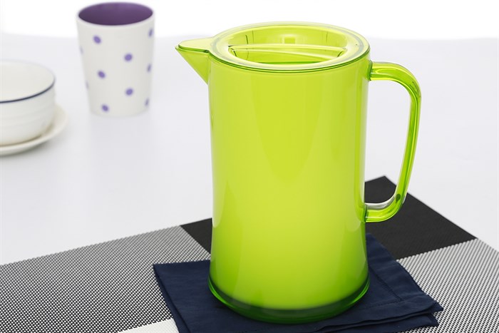 Bình đựng nước nhựa 1.8 lít Pioneer BN001 Màu Xanh lá