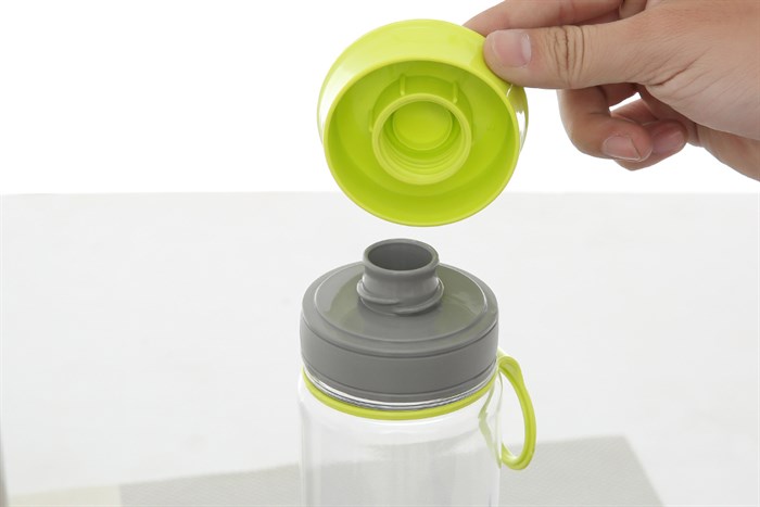 Bình đựng nước nhựa 575 ml Pioneer PP001A Màu Xanh lá