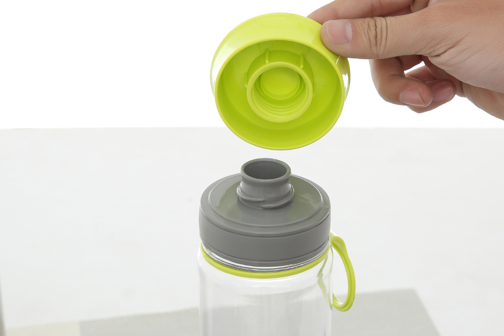 Bình đựng nước nhựa 575 ml Pioneer PP001A Màu Xanh lá