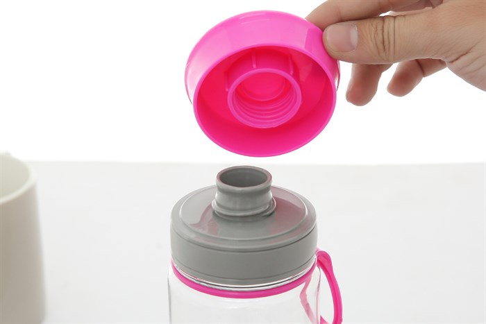Bình đựng nước nhựa 575 ml Pioneer PP001A Màu Hồng