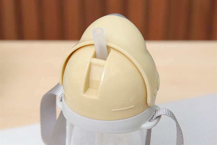 Bình đựng nước nhựa 460 ml DMX DL-19602-B Màu Trắng