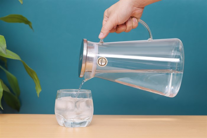 Bình đựng nước thủy tinh borosilicate 1.5 lít BHX LHB-WJ-01 Màu Trắng