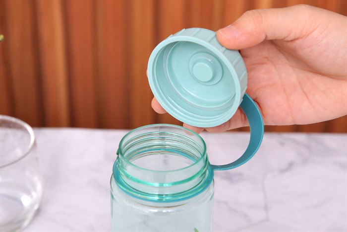 Bình đựng nước nhựa 575 ml BHX PNP3366E Màu Xanh lá