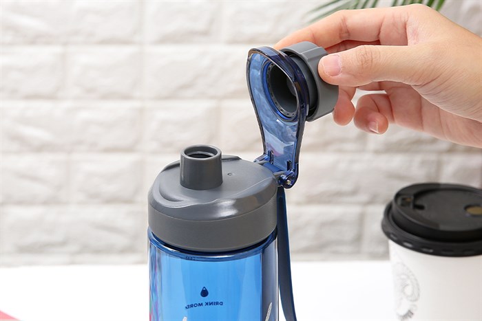 Bình đựng nước nhựa 670 ml BHX XL-1912 Màu Xanh Dương