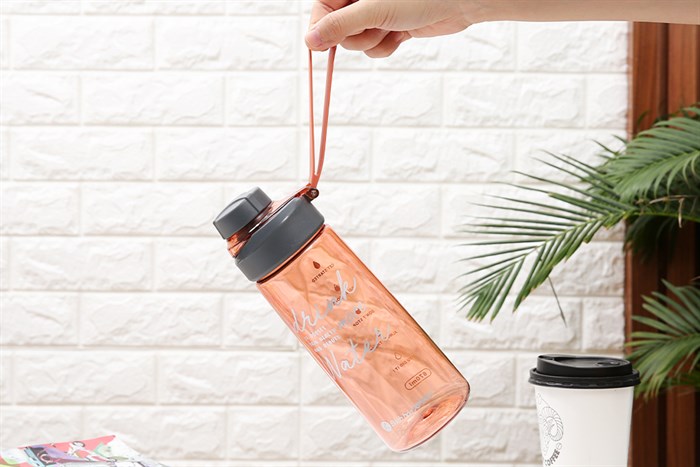 Bình đựng nước nhựa 670 ml BHX XL-1912 Màu Cam