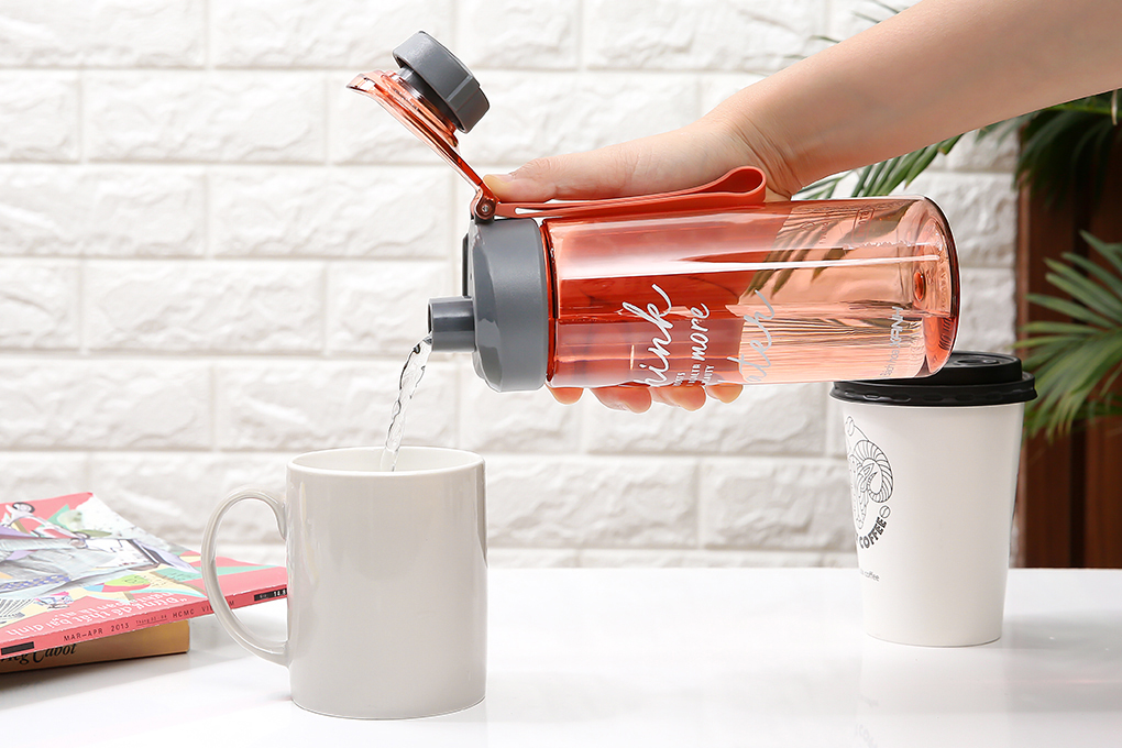 Bình đựng nước nhựa 670 ml BHX XL-1912 Màu Cam