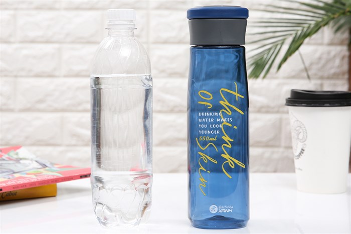 Bình đựng nước nhựa 550 ml BHX XL-1914 Màu Xanh Dương