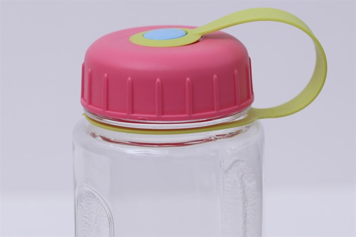 Bình đựng nước Pioneer nhựa 600 ml PNP3350 KM Màu Xanh lá