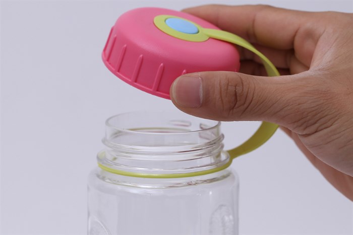 Bình đựng nước Pioneer nhựa 600 ml PNP3350 KM Màu Xanh lá