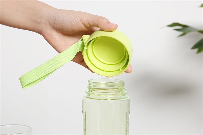 Bình đựng nước nhựa 600 ml Delites PNP3350/13E Màu Xanh lá