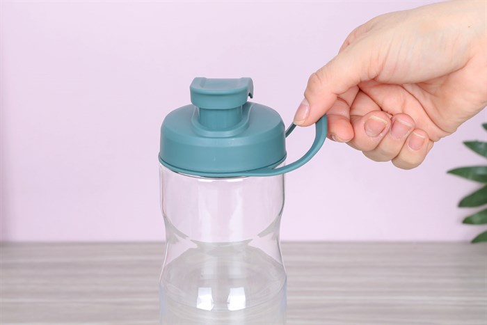 Bình đựng nước nhựa Tritan 680 ml Delites FLIP-068 Màu Xanh rêu