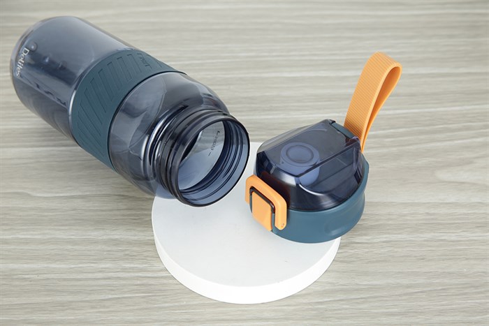 Bình đựng nước nhựa 650 ml Delites WP-22810 Màu Xanh