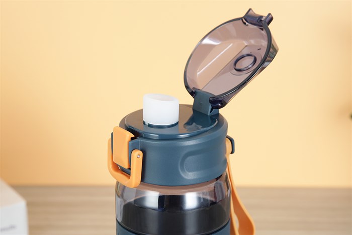 Bình đựng nước nhựa 650 ml Delites WP-22810 Màu Xanh