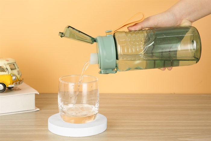 Bình đựng nước nhựa 830 ml Delites WP-22811 Màu Xanh lá đậm