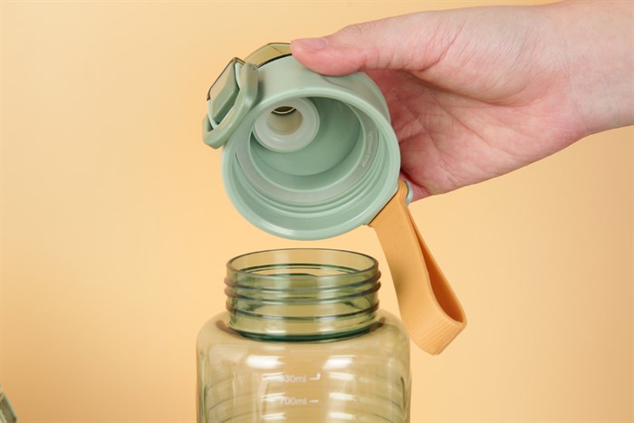 Bình đựng nước nhựa 830 ml Delites WP-22811 Màu Xanh lá đậm