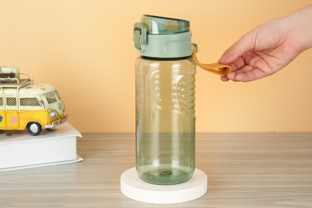 Bình đựng nước nhựa 830 ml Delites WP-22811 Màu Xanh lá đậm