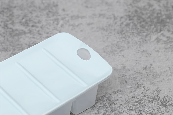 Khay đá nhựa có nắp 12 viên Hommy JCJ-1113 bộ 2 cái Màu Xanh Dương