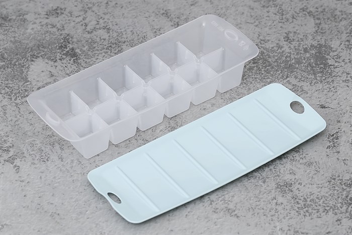 Khay đá nhựa có nắp 12 viên Hommy JCJ-1113 bộ 2 cái Màu Xanh Dương