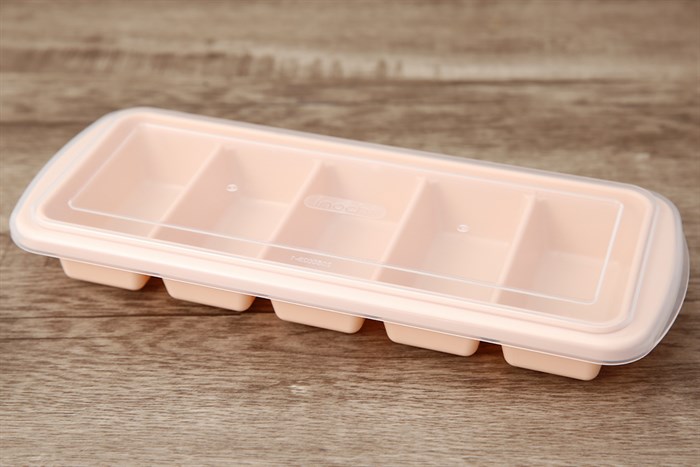 Khay đá nhựa có nắp 5 viên Kari Inochi HIN.KDCN.05VI Màu Hồng