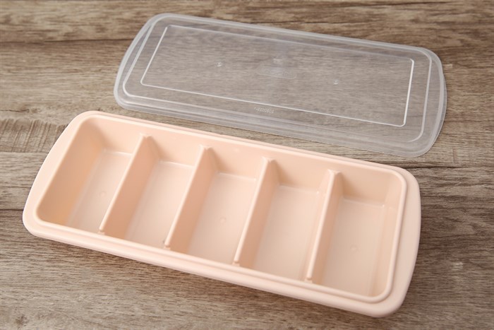 Khay đá nhựa có nắp 5 viên Kari Inochi HIN.KDCN.05VI Màu Hồng