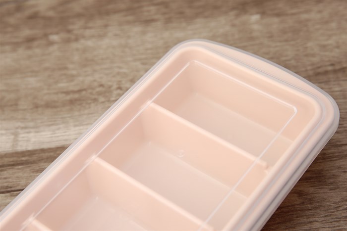 Khay đá nhựa có nắp 5 viên Kari Inochi HIN.KDCN.05VI Màu Hồng