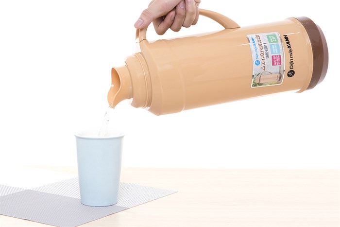 Bình thủy giữ nhiệt nhựa 2 lít DMX-BT011 Màu Nâu