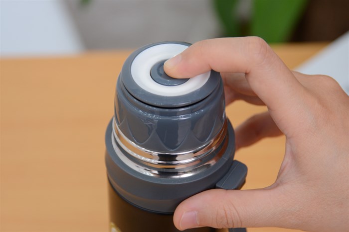 Bình giữ nhiệt inox 500 ml DMX YNQE-3021 Màu Đen