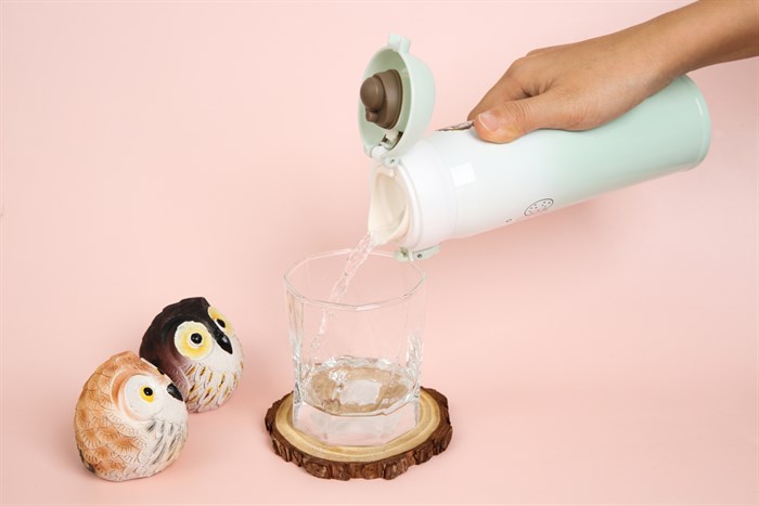 Bình giữ nhiệt inox 450 ml Delites K450B38 Màu Xanh lá